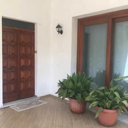 فندق مبيت وإفطار A Casa Di Zia Oschiri